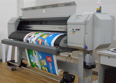 广告制作中的吸引力与产品创新的协同作用